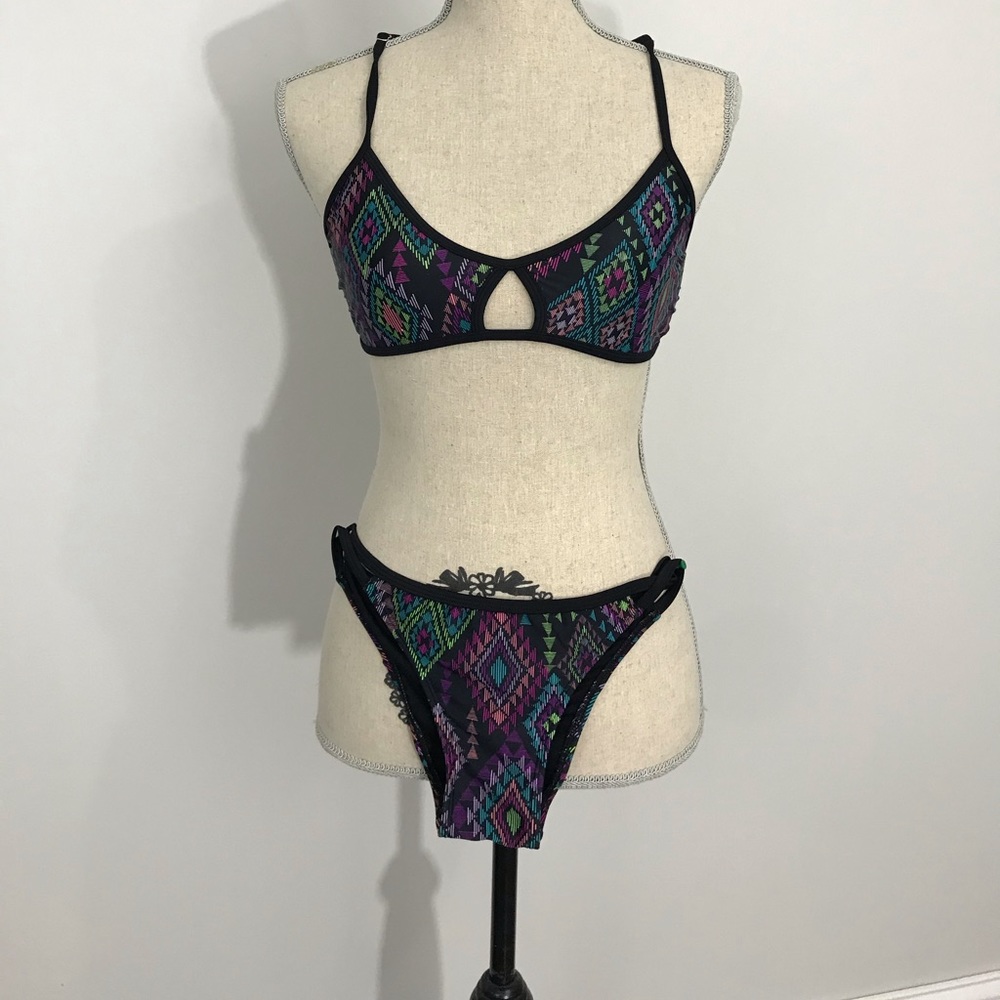 Bikini set - Picture 3 of 5